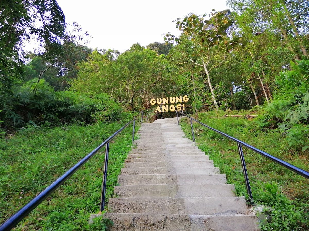 Bukit Putus (Gunung Angsi): A Hiker's Guide (2026) - TAHAN Outdoor