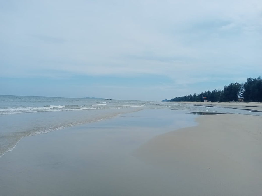 Pantai Batu Burok, Terengganu — Good Beach, Real Food, But Come Prepared - TAHAN Outdoor