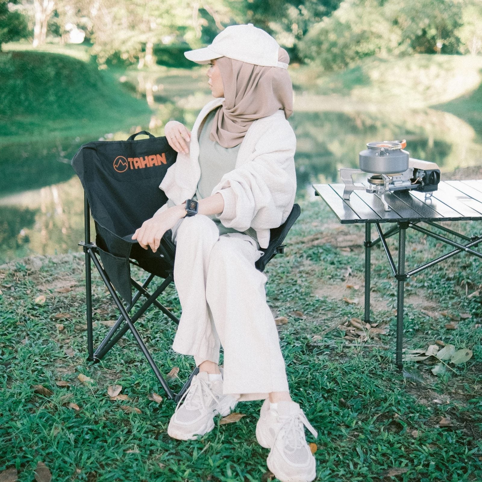 TAHAN ErgoShift Foldable Camping Chair lifestyle 3 - TAHAN Outdoor