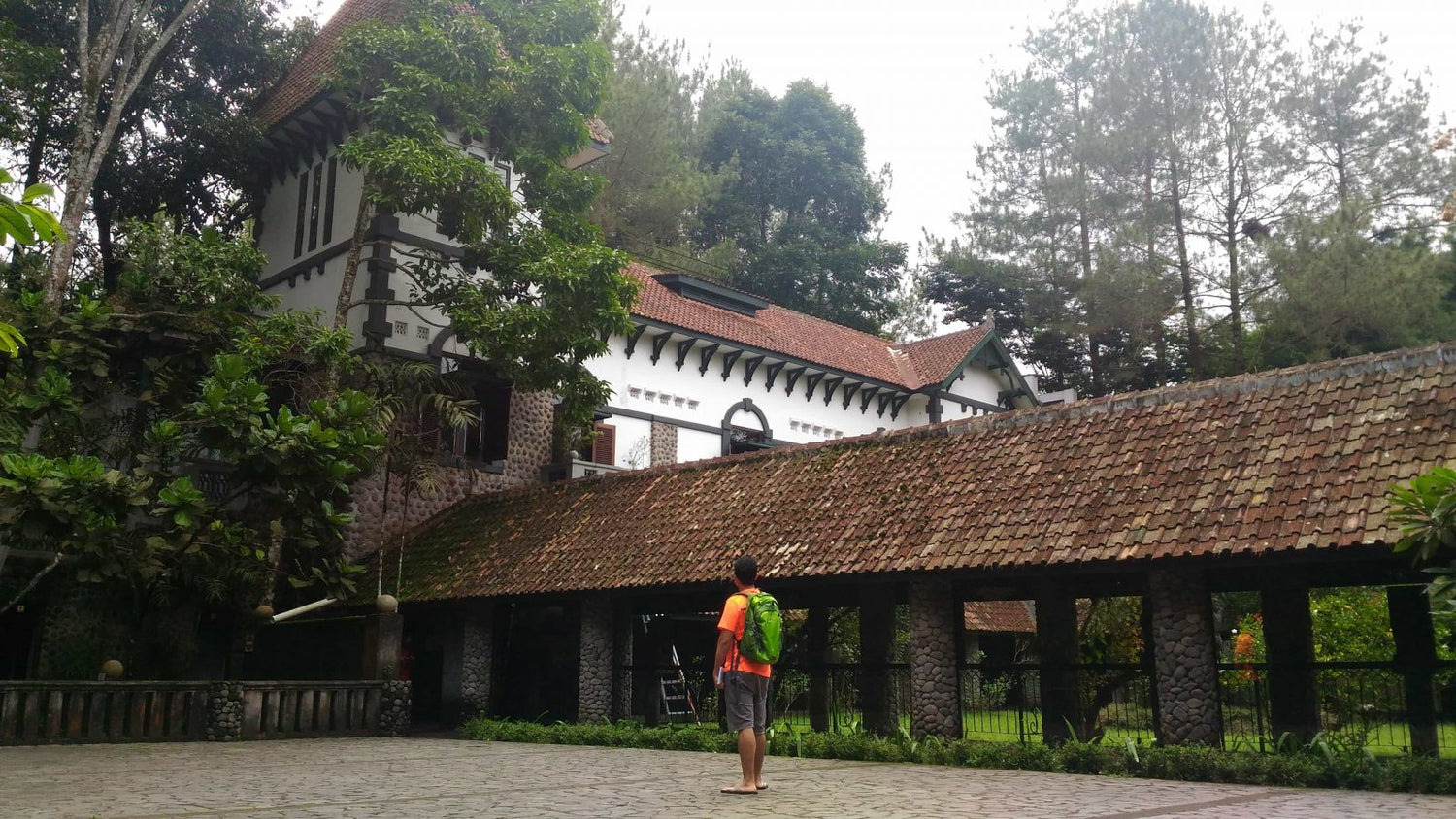Ullen Sentalu - TAHAN Outdoor