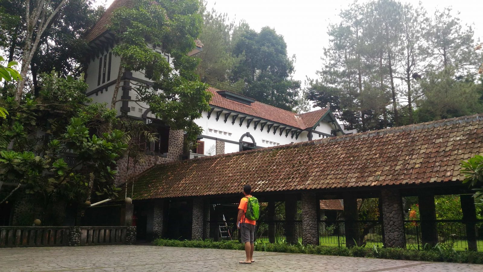 Ullen Sentalu - TAHAN Outdoor
