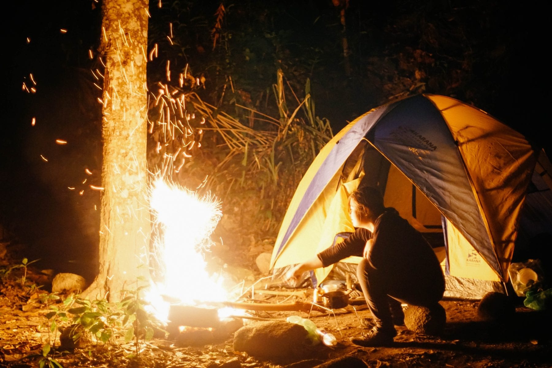 Camping Essentials You Need to Have in Your Rucksack, TAHAN, chang duong 372832 unsplash,