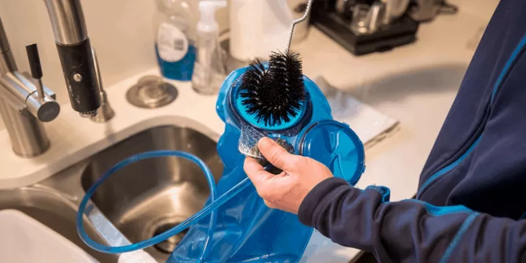 How To Clean Hydration Bladder | TAHAN How To Clean Hydration Bladder