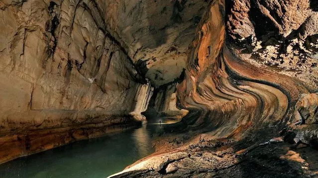 5 Amazing Places to Hike in Sarawak | TAHAN 5 Amazing Places to Hike in Sarawak