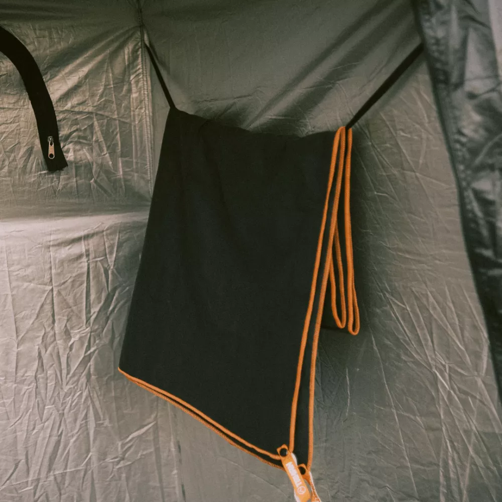 TAHAN EZPack Privacy Changing Tent lifestyle 2 TAHAN EZPack Privacy Changing Tent lifestyle 2